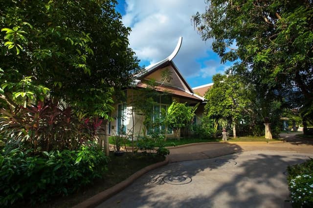 Deluxe Villa