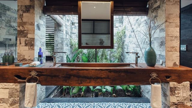 Jurang 3 Bedroom Villa with Private Pool