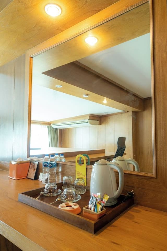 Suite with Lake View