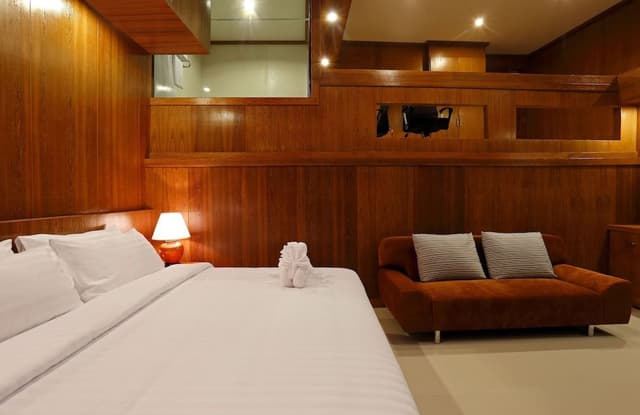 Suite with Lake View