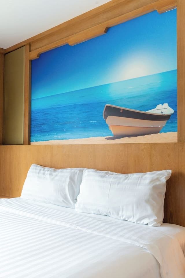 Deluxe Double or Twin Room with Lake View