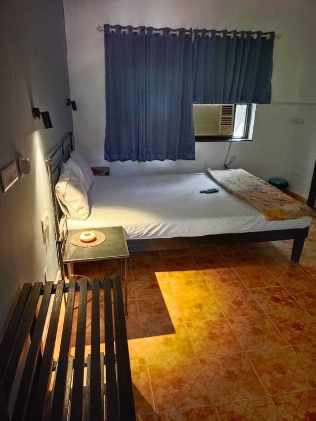 Deluxe A/C Room