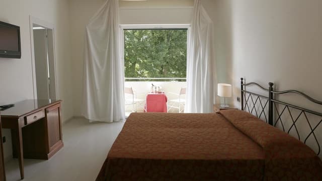 Economy Double Room, Garden View, Annex Building