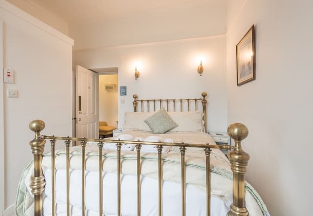 Double Room, Ensuite, Ground Floor (The Blue Room)