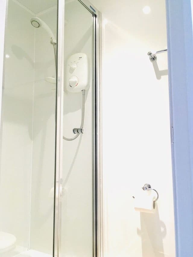 Single Room, Ensuite (The Eyrie Second Floor)