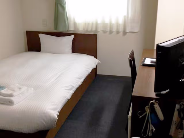 Single Room, Smoking