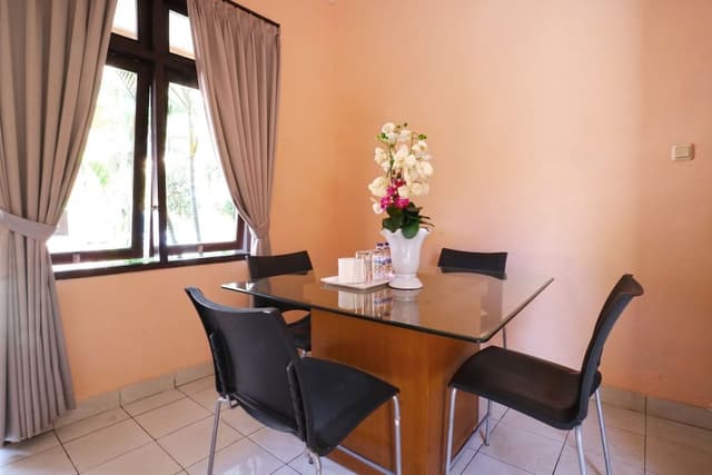 Anggrek Room