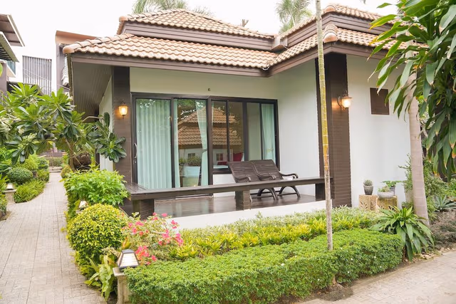 Classic Villa, Garden View