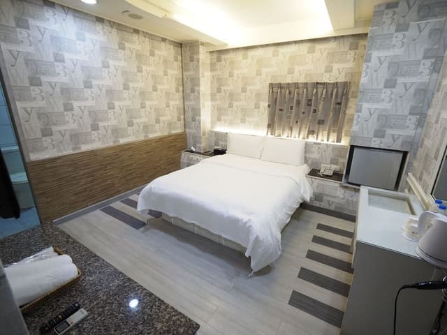 Classic Double Room