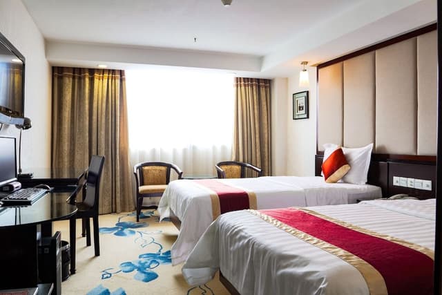 Business Twin Room (Deluxe)