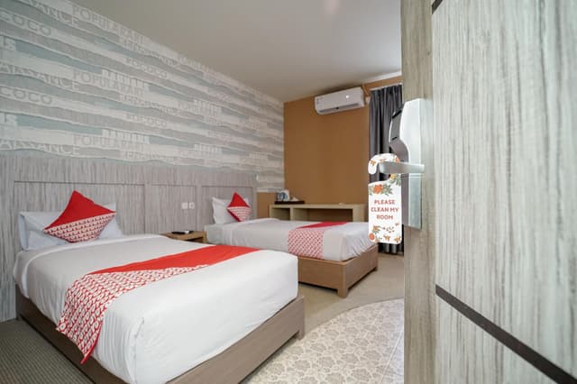 Deluxe Twin Room