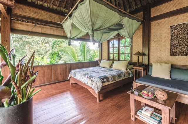 Deluxe Bungalow