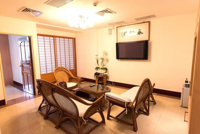 Deluxe Penthouse, 3 Bedrooms, Lake View, Tower