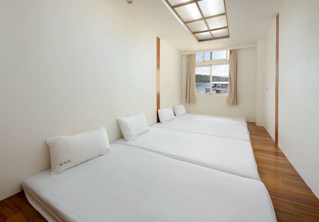Deluxe Penthouse, 3 Bedrooms, Lake View, Tower