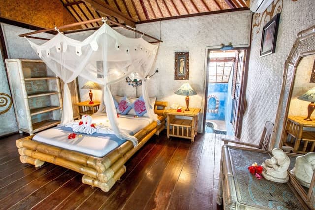 Traditional Room (NO AC)