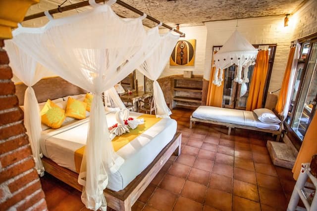 Traditional Room (NO AC)