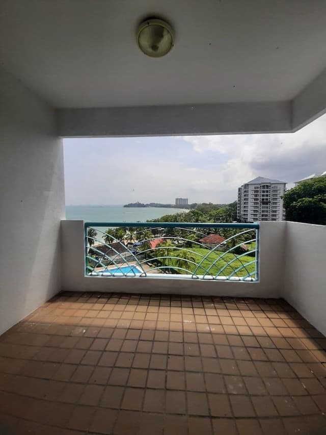 2 Bedroom Apartment - Sea View