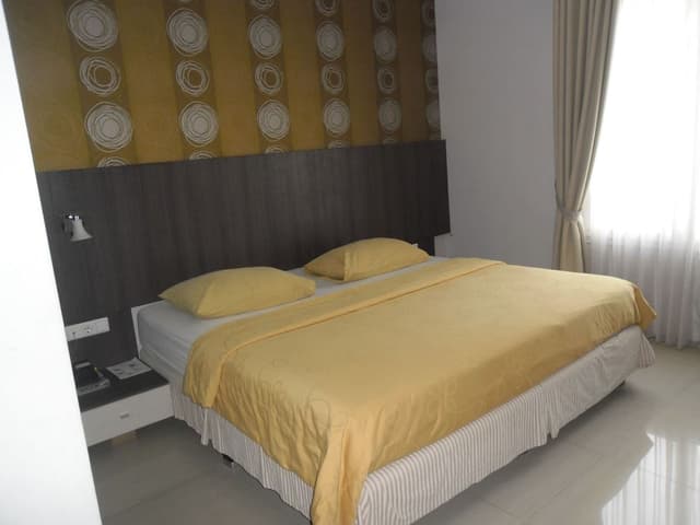 Royal Room