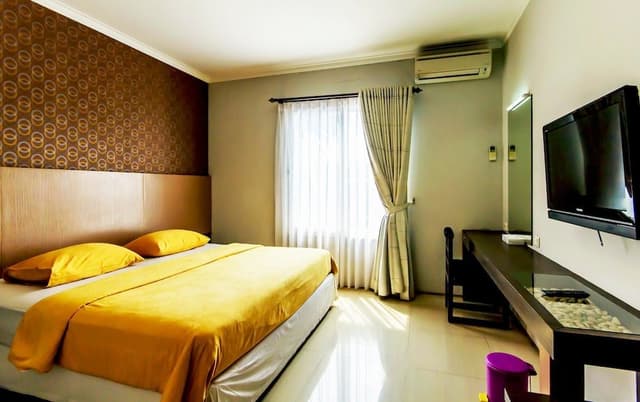 Royal Room