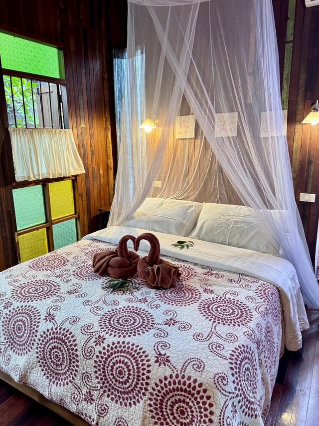 Canal Room Air 6