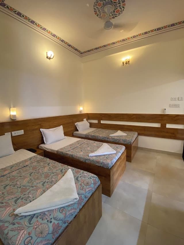 6 Bed Family Room