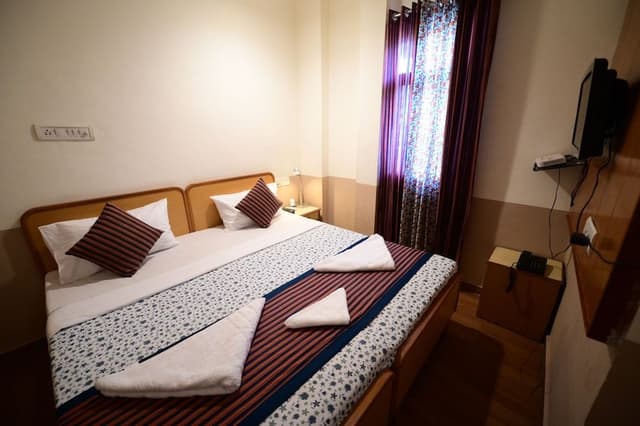 Comfort Double Room, 1 King Bed, Mountain View