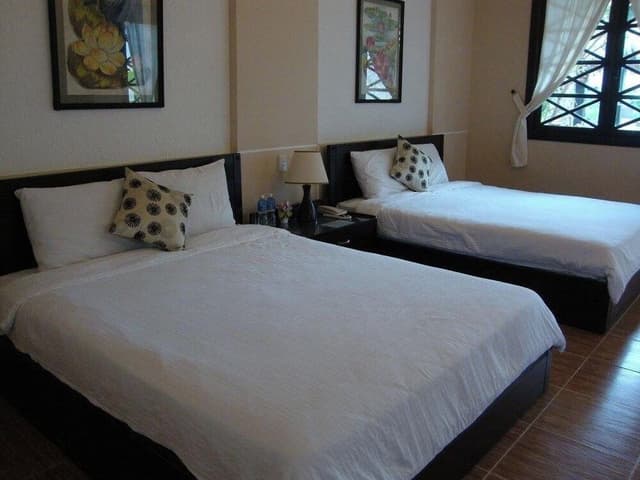 Standard Twin Room