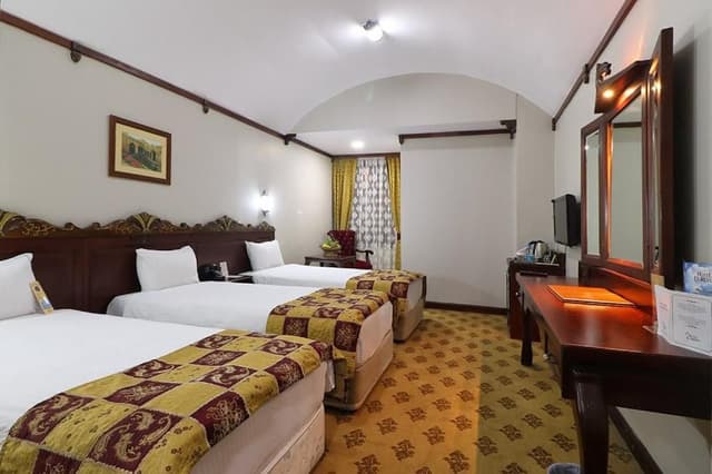 Triple Room