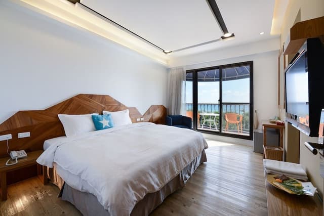 Double Room, Partial Ocean View