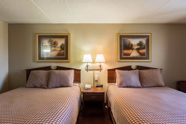 Standard Room, 2 Queen Beds, Non Smoking