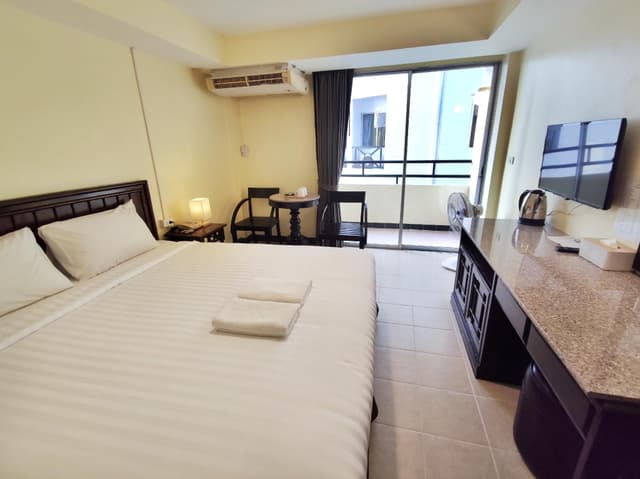 Superior Pool View Double Room
