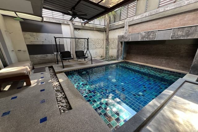 Executive Suite, Private Pool