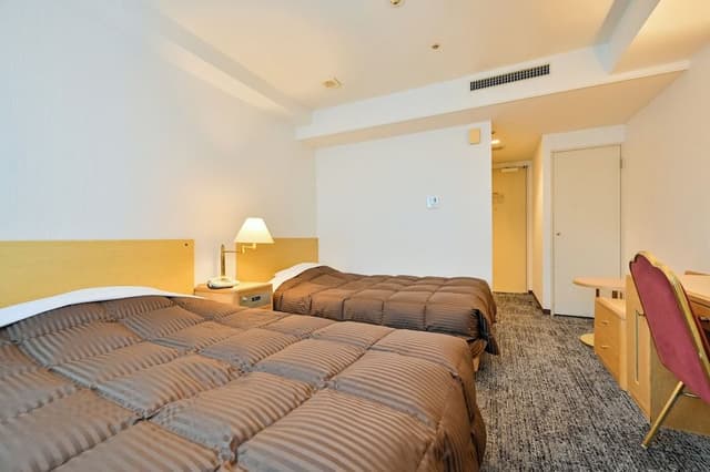 Standard Twin Room, Smoking
