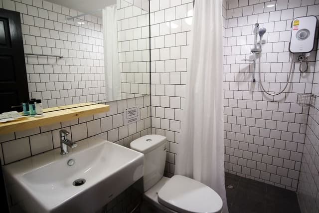 Standard Twin Room