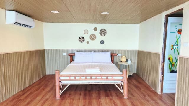 Deluxe Ocean View Cottage