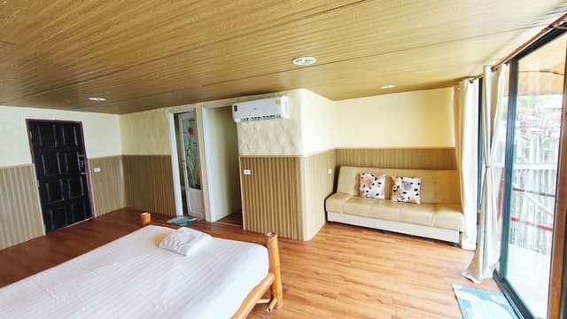 Deluxe Ocean View Cottage