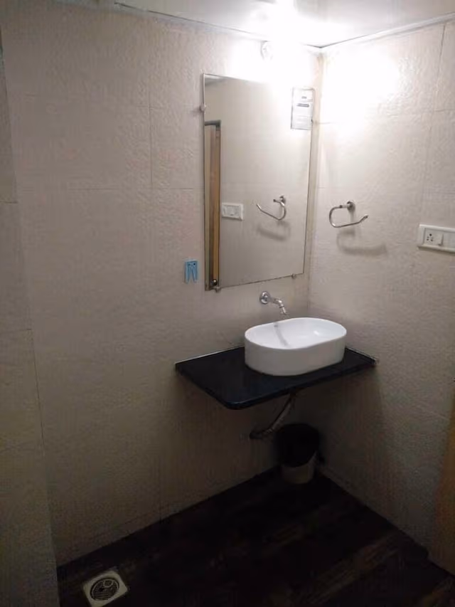 Executive Double Room, 1 Queen Bed, Accessible, Smoking