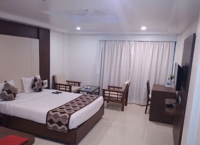 Executive Double Room, 1 Queen Bed, Accessible, Smoking