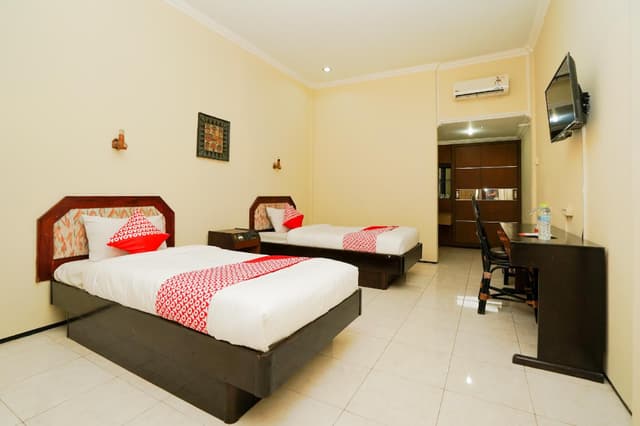 Deluxe Twin Room
