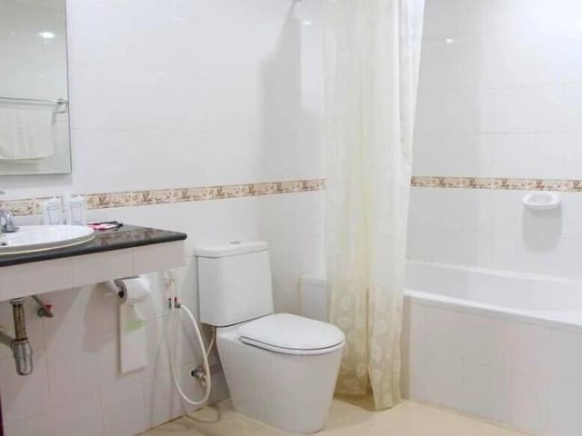 Deluxe Room, Bathtub, City View