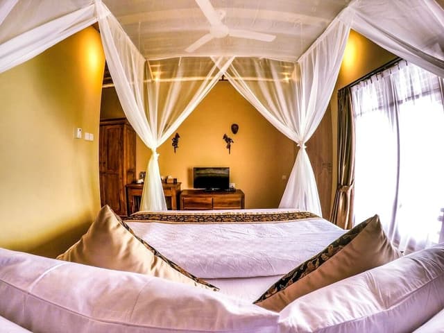 Wooden Sea View Room