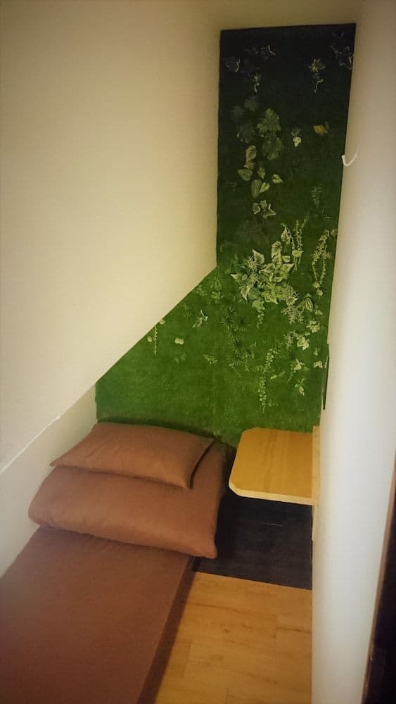Junior Single Room, 1 Twin Bed, Non Smoking, Shared Bathroom