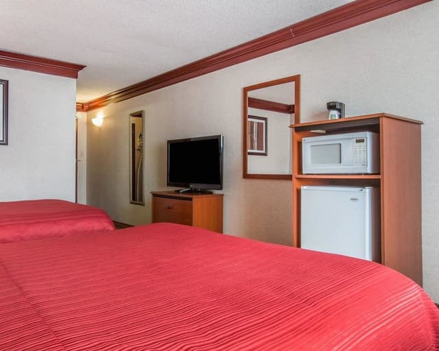 Standard Room, 2 Queen Beds, Non Smoking