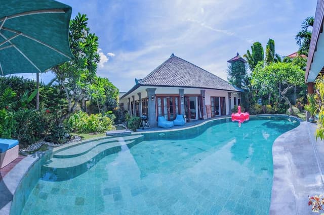 Delight Six Bedroom Villa
