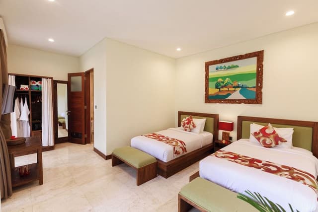 Delight Six Bedroom Villa