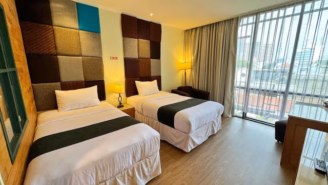Standard Twin Room