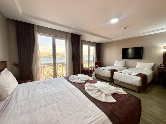 Superior Family Room with Bosphorus View