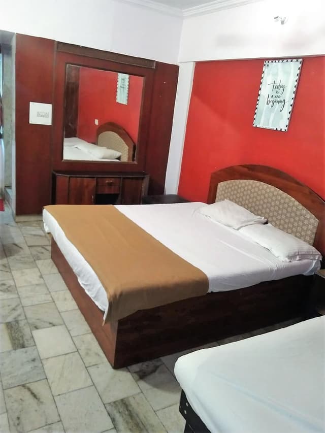Deluxe Room Queen