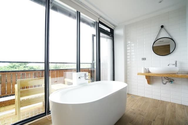 Double Room, Bathtub, Sea View