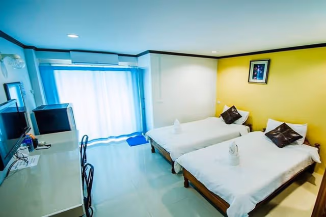 Standard Twin Room